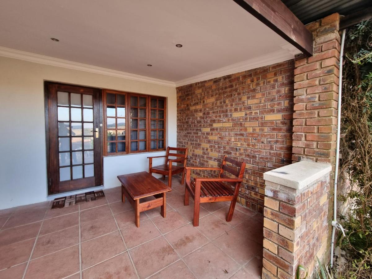 Valley View Dullstroom - Check In At The Highlander Hotel Esterno foto